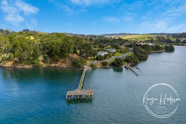 Photo of property in 164 Komiti Road, Tinopai, 0593