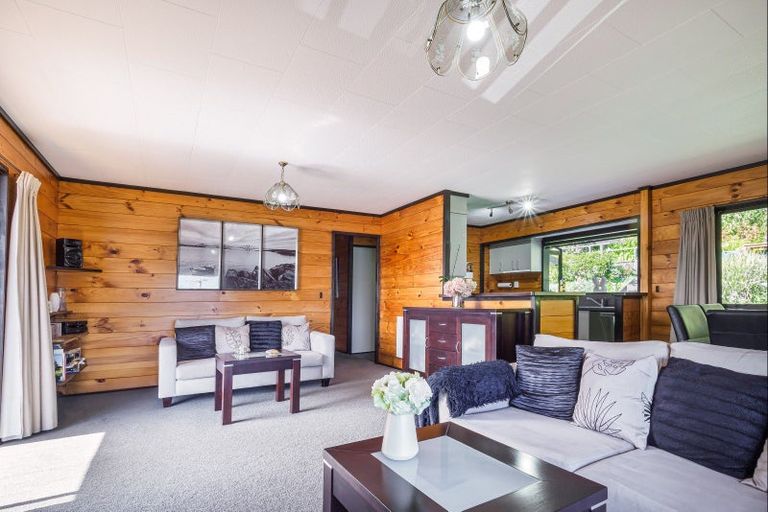 Photo of property in 17 Adams Road, Thornton Bay, Thames, 3575