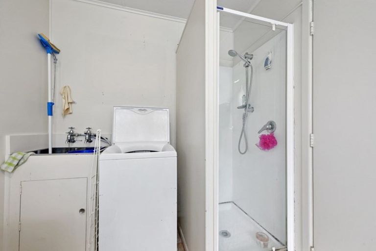 Photo of property in 25a Deller Grove, Silverstream, Upper Hutt, 5019