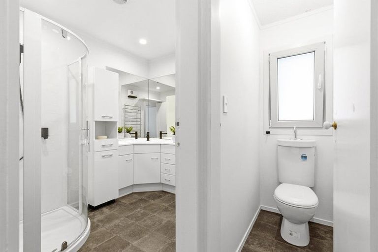 Photo of property in 5 Trinidad Crescent, Grenada Village, Wellington, 6037