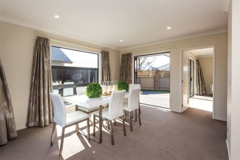 Photo of property in 39 Oakwood Drive, Rangiora, 7400