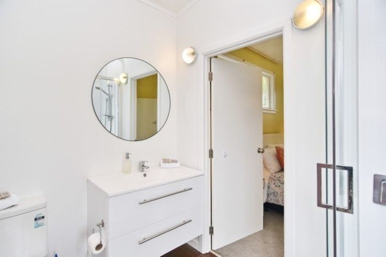 Photo of property in 6 Medbury Terrace, Fendalton, Christchurch, 8041