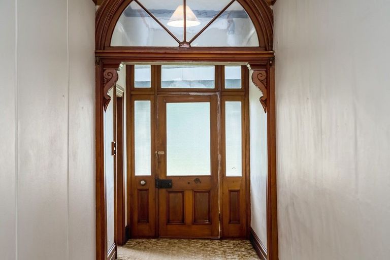 Photo of property in 2/14 Seddon Street, Carterton, 5713