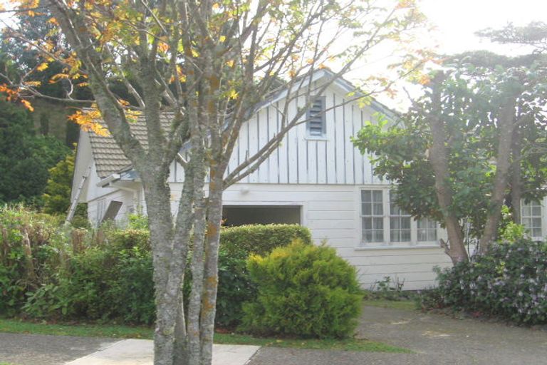 Photo of property in 38 Pembroke Street, Tawa, Wellington, 5028