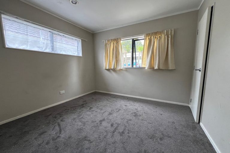 Photo of property in 19 Lynwood Road, New Lynn, Auckland, 0600