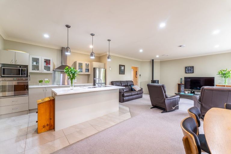 Photo of property in 65 Main North Road, Geraldine, 7930