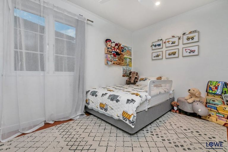 Photo of property in 4 Birkley Road, Bayswater, Auckland, 0622