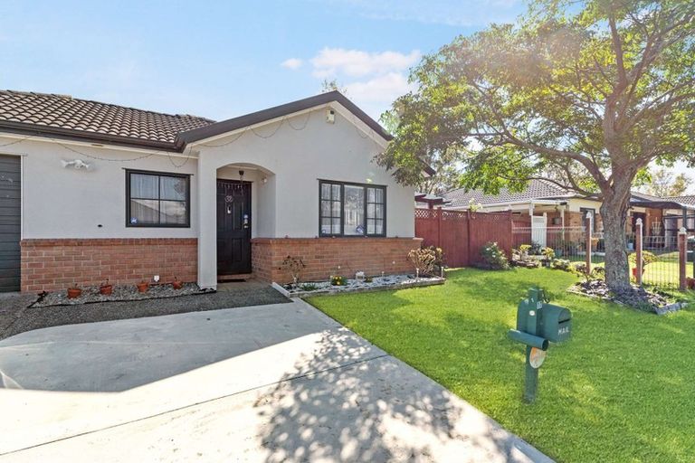 Photo of property in 17 Ashmere Lane, Weymouth, Auckland, 2103