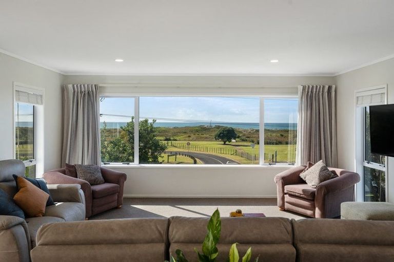 Photo of property in 148 Seaforth Road, Waihi Beach, 3611