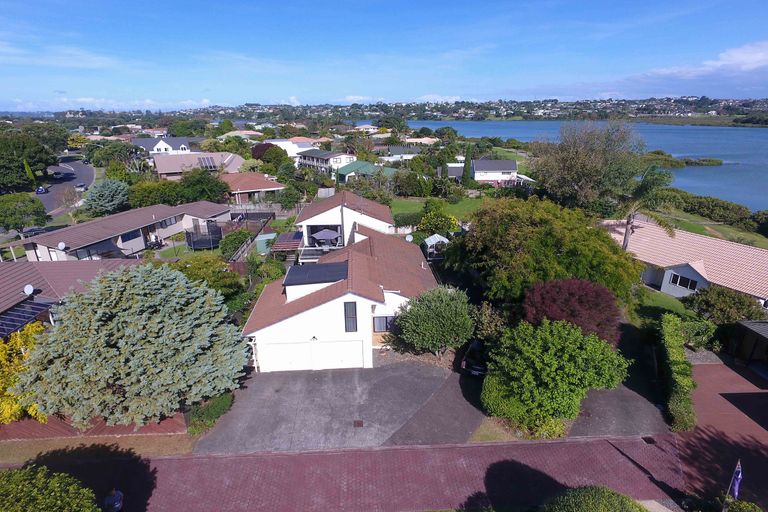 Photo of property in 61 Maygrove Drive, Orewa, 0931