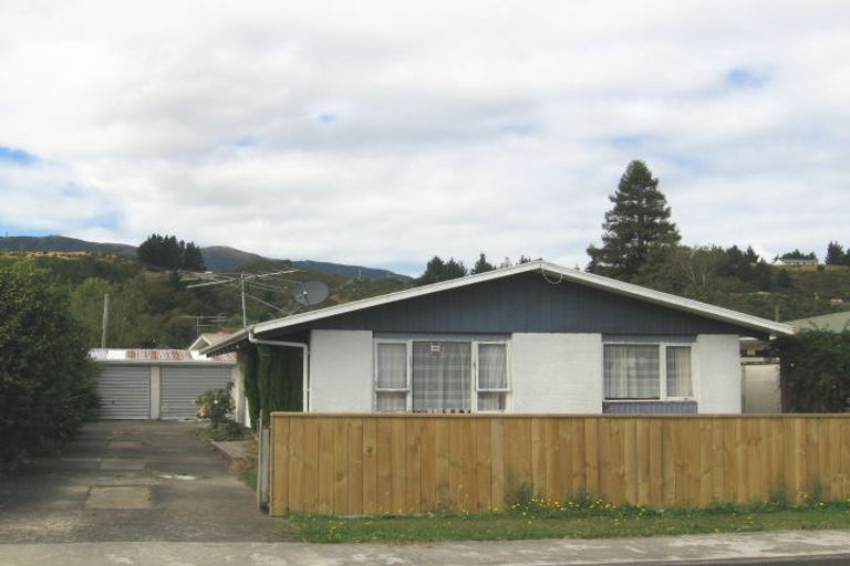 Photo of property in 64 Oregon Drive, Maoribank, Upper Hutt, 5018