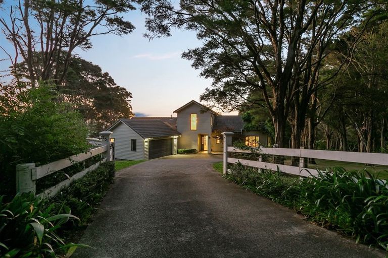 Photo of property in 251 Kaipara Road, Papakura, 2582