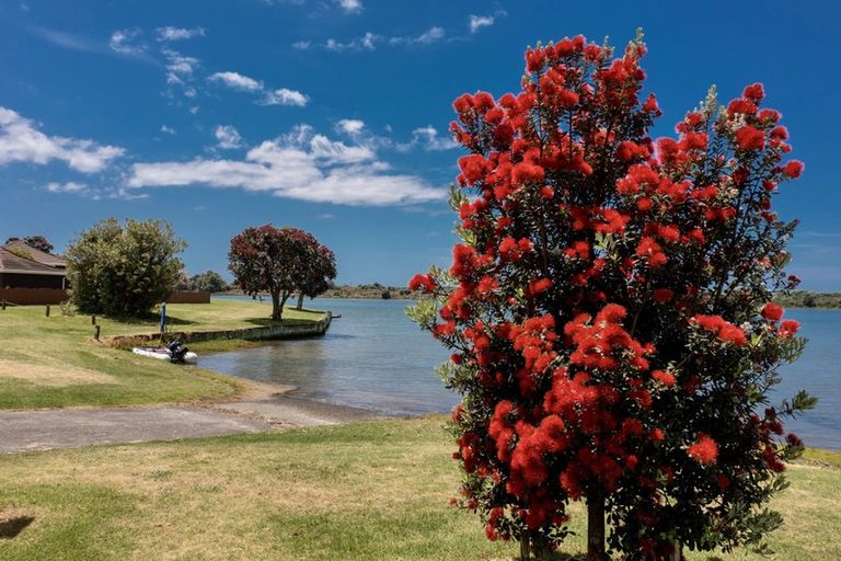 Photo of property in 15 Athenree Road, Athenree, Katikati, 3177