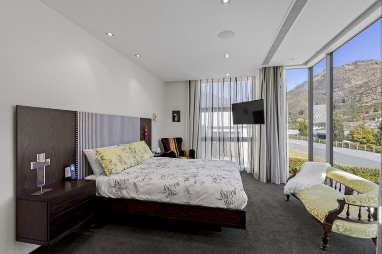 Photo of property in 48 Lake Avenue, Frankton, Queenstown, 9300