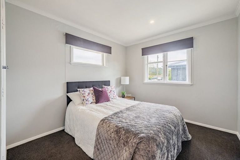 Photo of property in 2a Stephen Street, Trentham, Upper Hutt, 5018