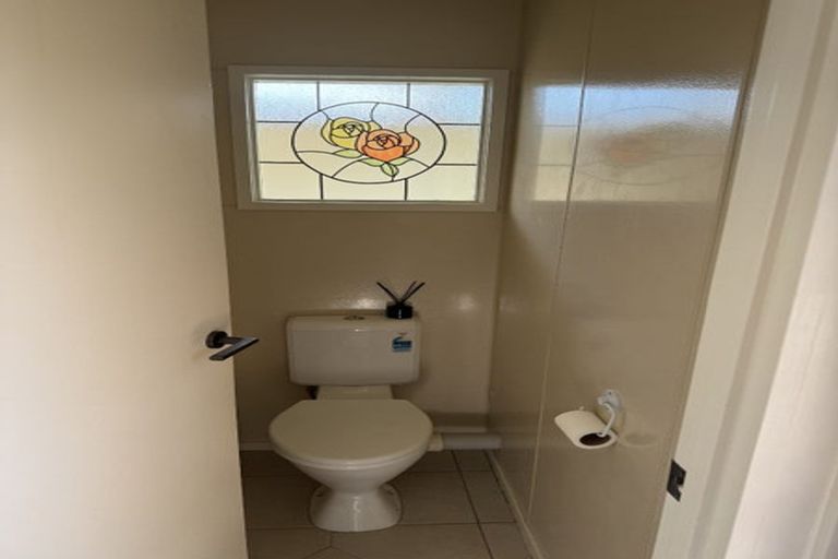 Photo of property in 38 Mcintyre Road, Mangere Bridge, Auckland, 2022
