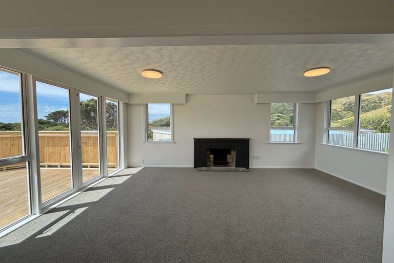 Photo of property in 135 Muri Road, Pukerua Bay, 5026