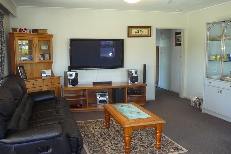 Photo of property in 14 Campbell Street, Alexandra, 9320