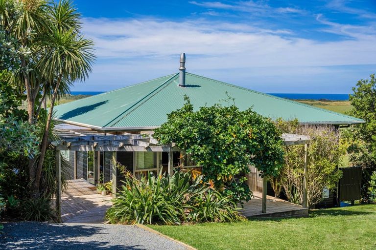 Photo of property in 103 Blue Horizon Road, Whangarei Heads, Whangarei, 0174