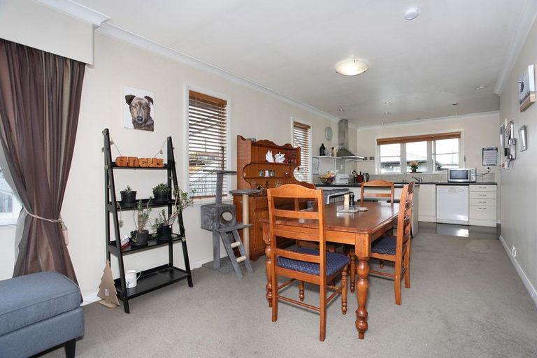 Photo of property in 8 Lambert Street, Marton, 4710