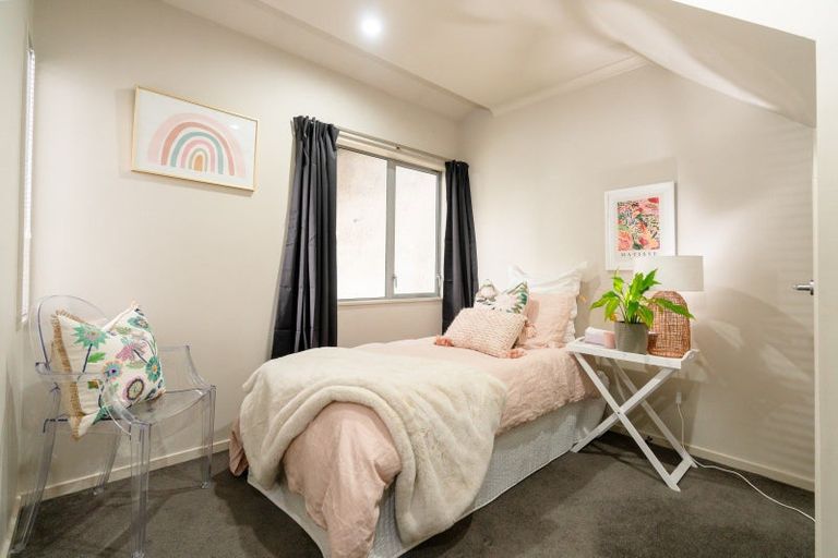 Photo of property in Onslow Heights, 17f Onslow Road, Khandallah, Wellington, 6035