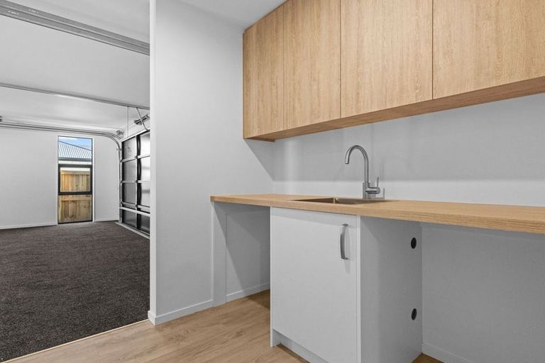 Photo of property in 28 Kite Street, Rolleston, 7614