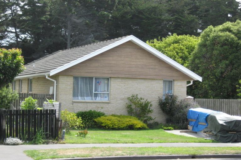 Photo of property in 25 Seafield Place, South New Brighton, Christchurch, 8062