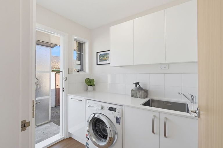 Photo of property in 2/204 Riverlaw Terrace, Saint Martins, Christchurch, 8022