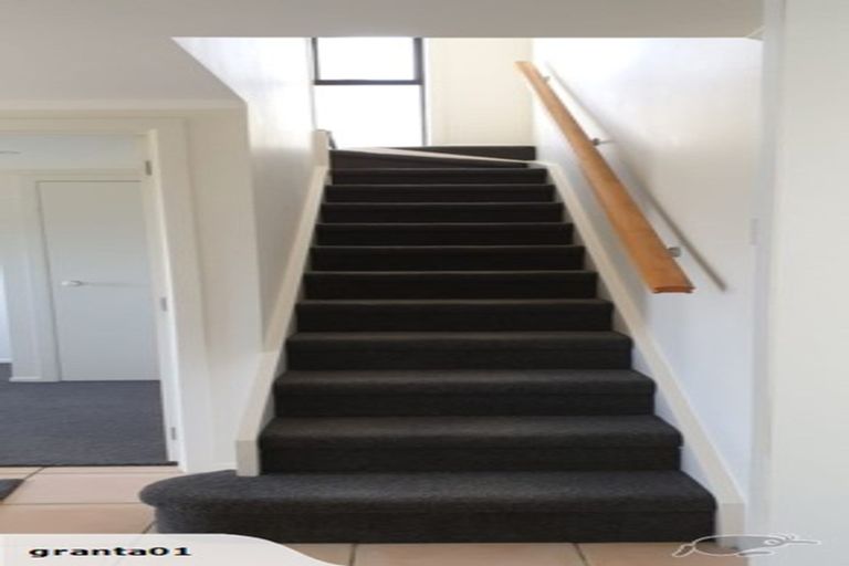 Photo of property in 34 Knights Road, Rothesay Bay, Auckland, 0630