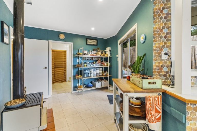 Photo of property in 26 Gurney Road, Kelson, Lower Hutt, 5010