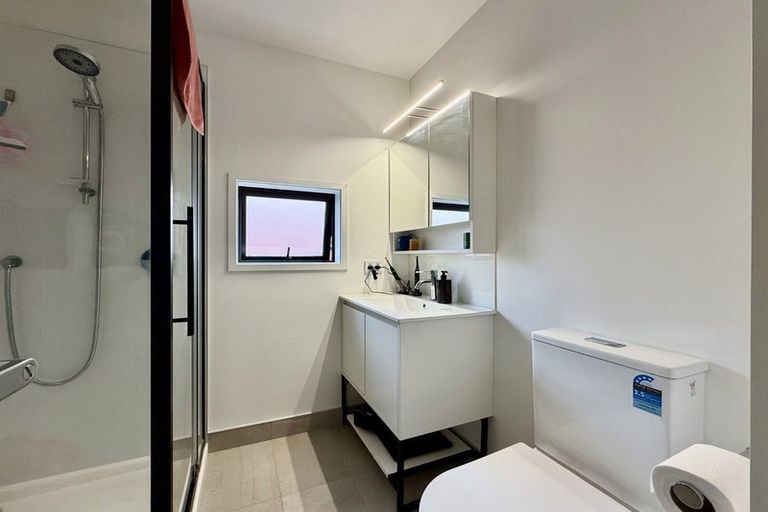 Photo of property in 8 Kotuitui Street, Manukau, Auckland, 2104