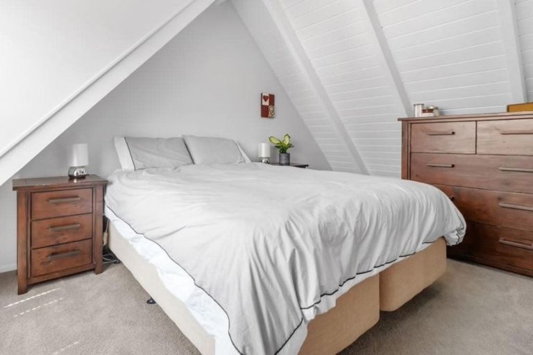 Photo of property in 16b Bay Street, Red Beach, 0932