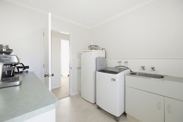 Photo of property in 18 Vanderbilt Place, Welcome Bay, Tauranga, 3112