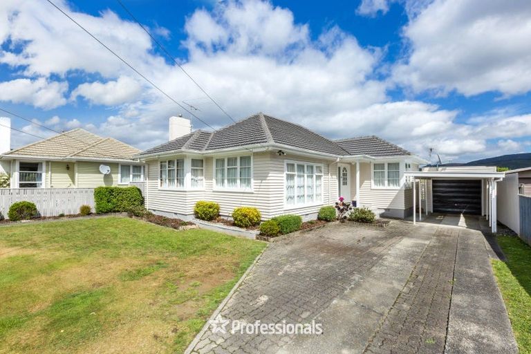 Photo of property in 54 Fraser Crescent, Elderslea, Upper Hutt, 5018