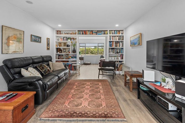 Photo of property in 24 Shoebridge Crescent, Ngunguru, Whangarei, 0173