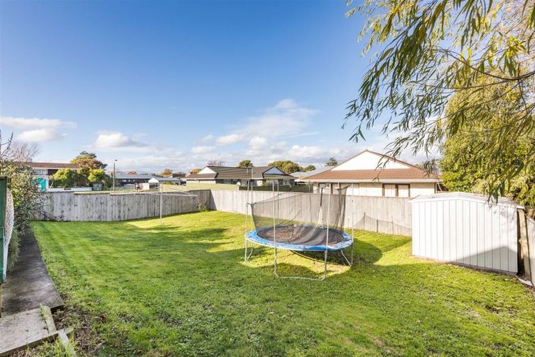 Photo of property in 40 Terry Crescent, Milson, Palmerston North, 4414