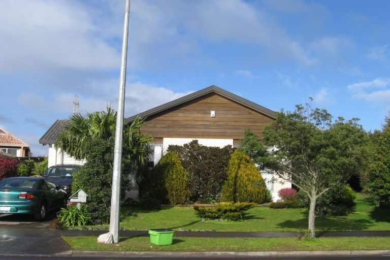 Photo of property in 2/15 Elderberry Road, Burswood, Auckland, 2013