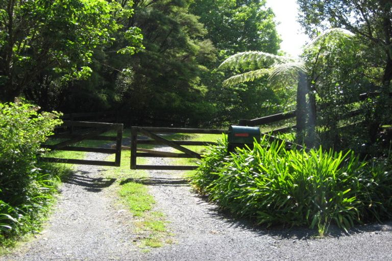 Photo of property in 426 Ponga Road, Opaheke, Papakura, 2584