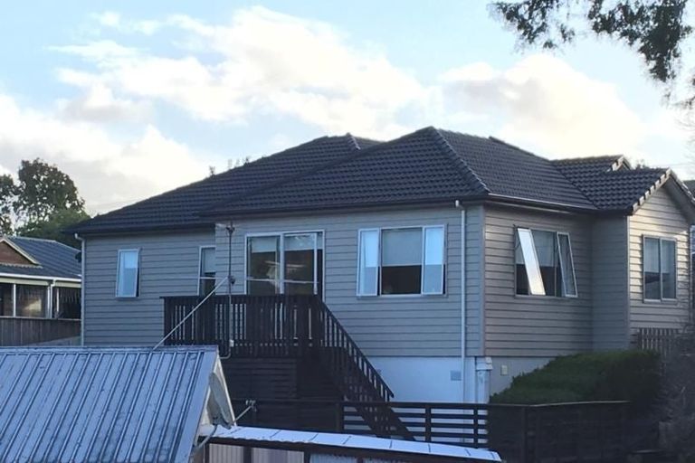 Photo of property in 19b Duncan Avenue, Te Atatu South, Auckland, 0610