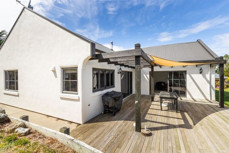 Photo of property in 6 Charles Court, Lake Hawea, Wanaka, 9382