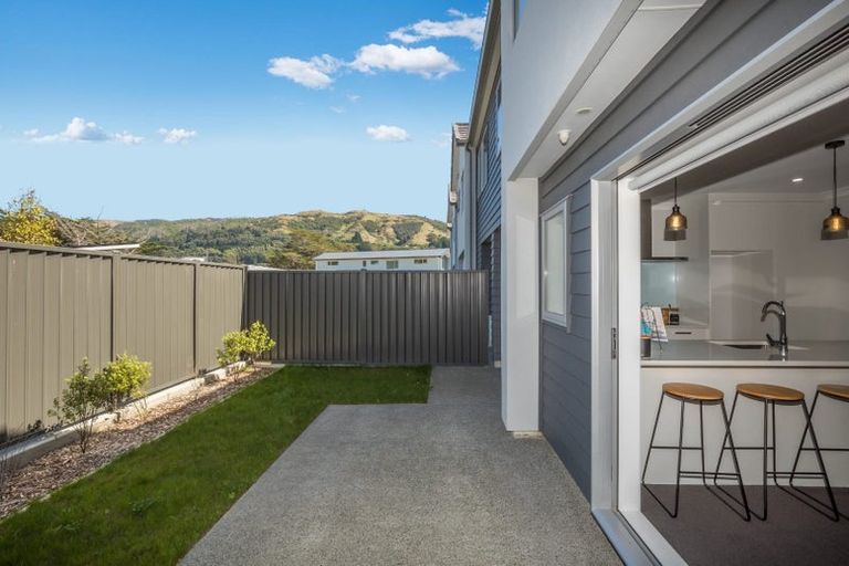 Photo of property in 8 Tieke Lane, Kenepuru, Porirua, 5022