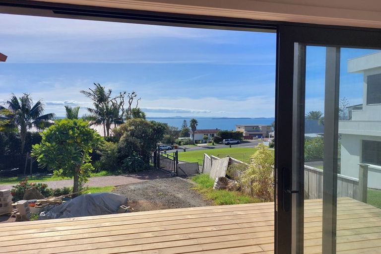 Photo of property in 37 Pacific Parade, Army Bay, Whangaparaoa, 0930