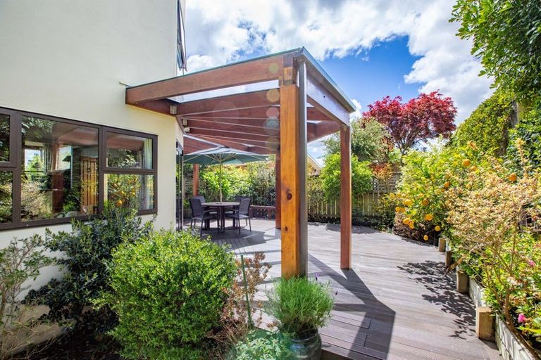 Photo of property in 135a Lake Crescent, Hamilton Lake, Hamilton, 3204