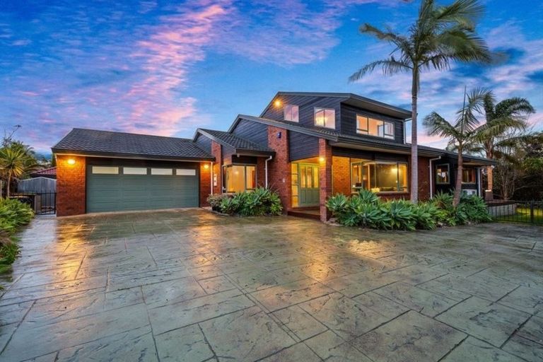 Photo of property in 32 Seacrest Drive, West Harbour, Auckland, 0618