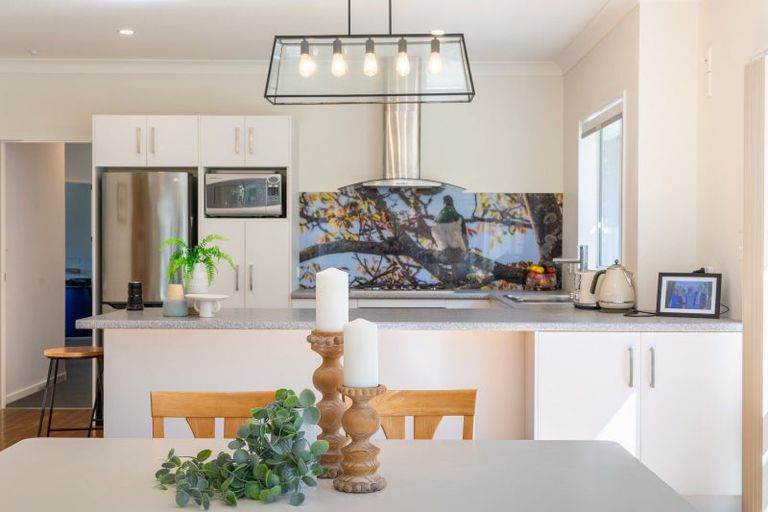 Photo of property in 53 Karu Crescent, Waikanae, 5036