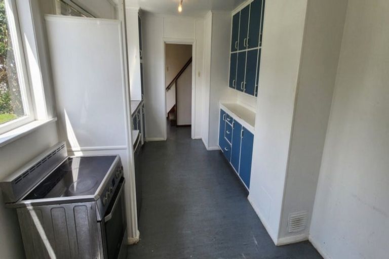 Photo of property in 7 Cook Street, Marfell, New Plymouth, 4310