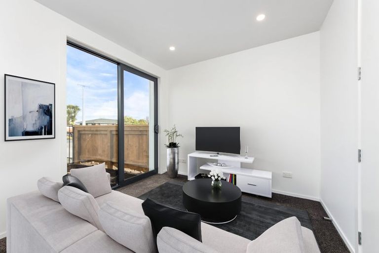 Photo of property in 3 Mokopiko Court, Beach Haven, Auckland, 0626