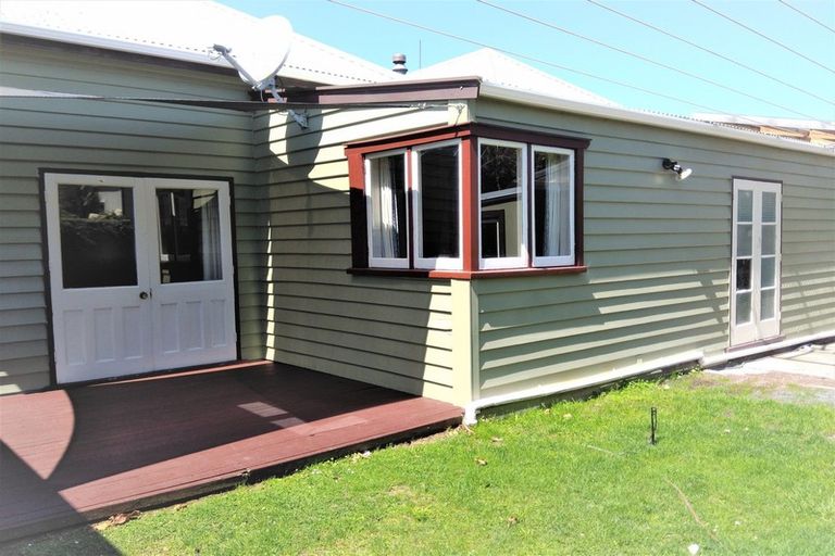 Photo of property in 4 Regent Street, West End, Timaru, 7910