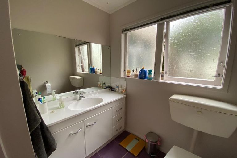 Photo of property in 4 Nassau Court, Half Moon Bay, Auckland, 2012