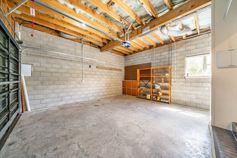 Photo of property in 17 Paremata Crescent, Paremata, Porirua, 5024